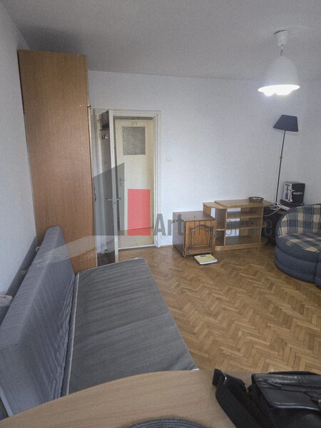 Costin Georgian, garsoniera.