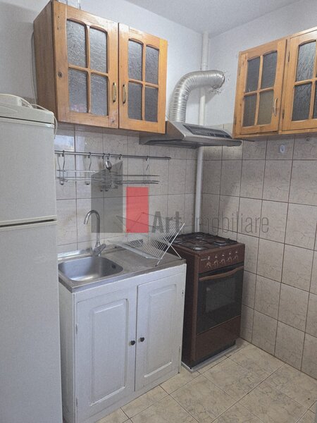 Costin Georgian, garsoniera.