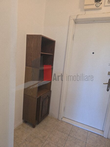 Costin Georgian, garsoniera.